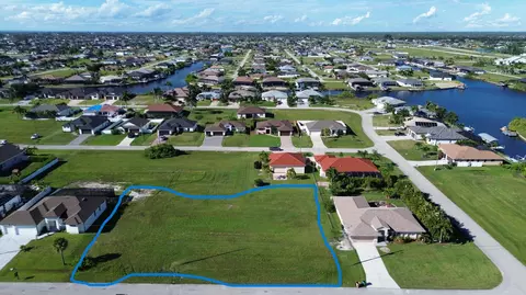 3325 NW 8th Ter, Cape Coral, FL 33993