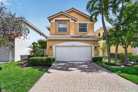 9736 NW 1st Mnr, Coral Springs, FL 33071