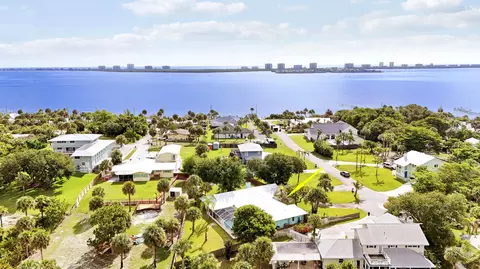 12744 Refuge Ln, Jensen Beach, FL 34957