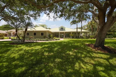 98 SW Cassine Ct, Palm City, FL 34990