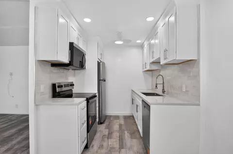 Kitchen - 3045 Cornwall C, Boca Raton, FL 33434 photo 1 of 3
