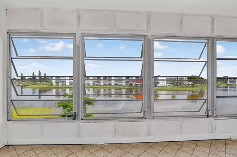 View/Area - 3045 Cornwall C, Boca Raton, FL 33434 photo 1 of 10