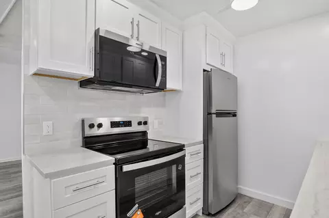 Kitchen - 3045 Cornwall C, Boca Raton, FL 33434 photo 3 of 3