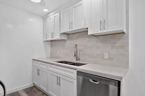 Kitchen - 3045 Cornwall C, Boca Raton, FL 33434 photo 2 of 3