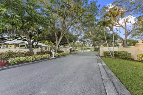 View/Area - 3663 SE Forecastle Ct, Stuart, FL 34997 photo 6 of 7