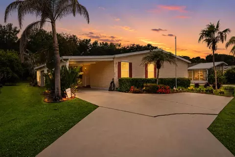 2824 Hook Ct, Port Saint Lucie, FL 34952