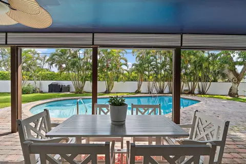 Exterior - 88 River Dr, Tequesta, FL 33469 photo 6 of 11
