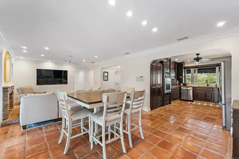 Dining - 88 River Dr, Tequesta, FL 33469 photo 3 of 3