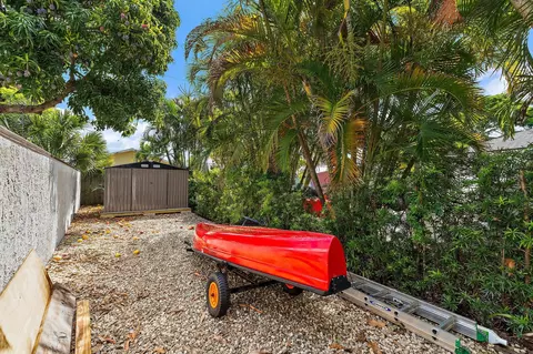 Exterior - 88 River Dr, Tequesta, FL 33469 photo 11 of 11