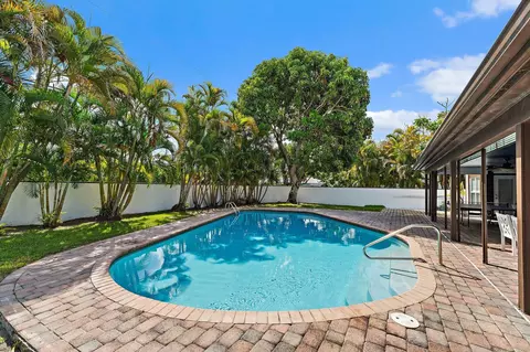 Exterior - 88 River Dr, Tequesta, FL 33469 photo 10 of 11