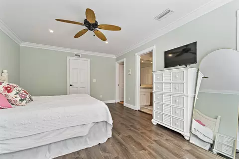 Bedroom - 88 River Dr, Tequesta, FL 33469 photo 1 of 7
