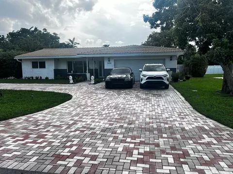 3608 NW 82nd Ave, Coral Springs, FL 33065