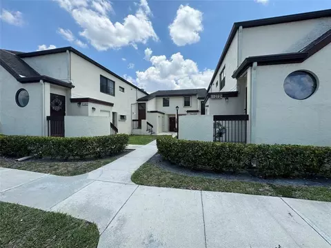 11318 Taft St, Pembroke Pines, FL 33026