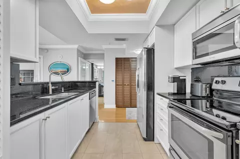 99 SE Mizner Blvd #637, Boca Raton, FL 33432
