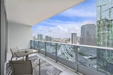 200 Biscayne Blvd Way #3909, Miami, FL 33131