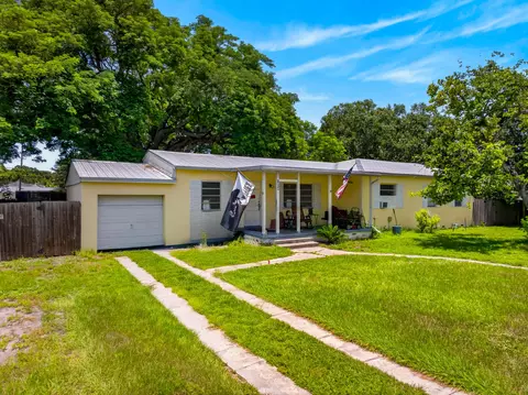 1054 Trinidad Ave, Fort Pierce, FL 34982