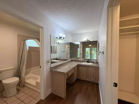 Bath - 6160 Lucerne St, Jupiter, FL 33458 photo 2 of 3