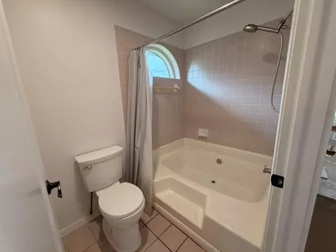 Bath - 6160 Lucerne St, Jupiter, FL 33458 photo 3 of 3