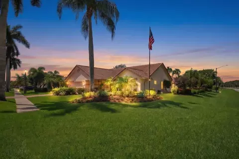 10080 Canoe Brook Cir, Boca Raton, FL 33498