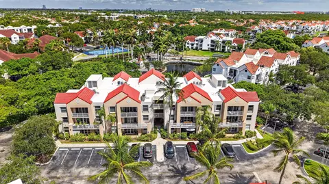 2731 Ocean Club Blvd #102, Hollywood, FL 33019