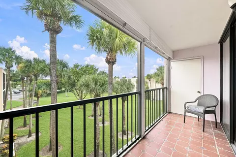 5370 Las Verdes Cir #304, Delray Beach, FL 33484