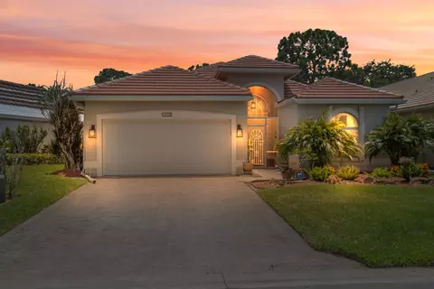 1618 SE Shelburnie Way, Port Saint Lucie, FL 34952