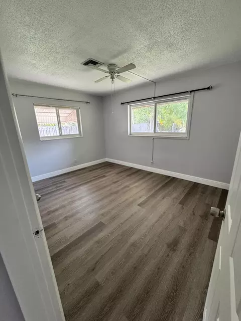 4941 SW 27th Ave #1-2, Fort Lauderdale, FL 33312