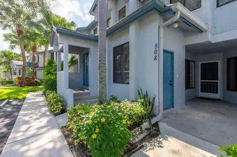 508 Harbour Pointe Way, Greenacres, FL 33413