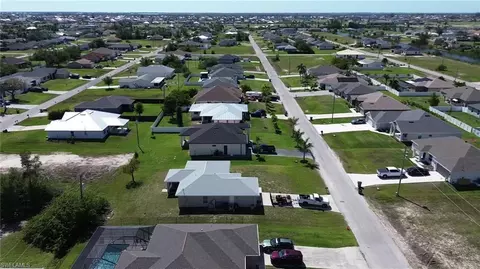 2713 NW 5th Ter, Cape Coral, FL 33993