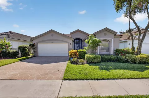 9875 Harbour Lake Cir, Boynton Beach, FL 33437