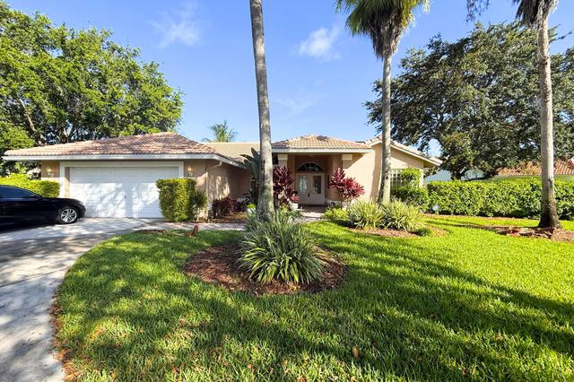 10884 Paso Fino Dr, Lake Worth, FL 33449