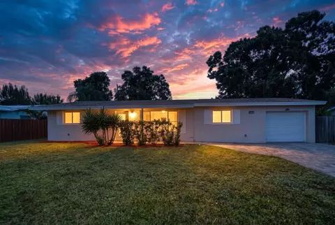 1956 SW 1st Pl SW, Vero Beach, FL 32962