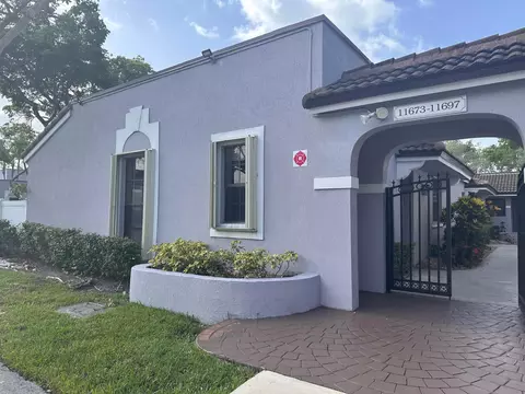 11673 NW 11th St, Pembroke Pines, FL 33026