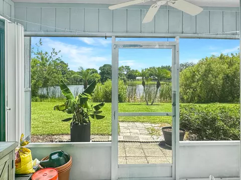 5717 Deer Run Dr #4A, Fort Pierce, FL 34951