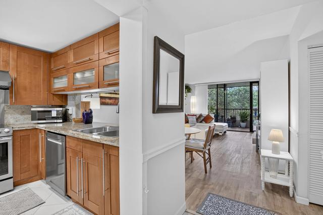 7500 NW 1st Ct #302-3, Plantation, FL 33317
