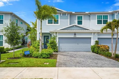 3524 NW Solange Ct, Jensen Beach, FL 34957
