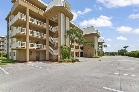 308 Golfview Rd #101, North Palm Beach, FL 33408
