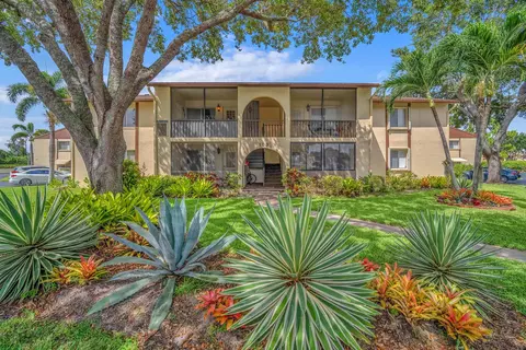 103 Lake Pine Cir #A-2, Greenacres, FL 33463