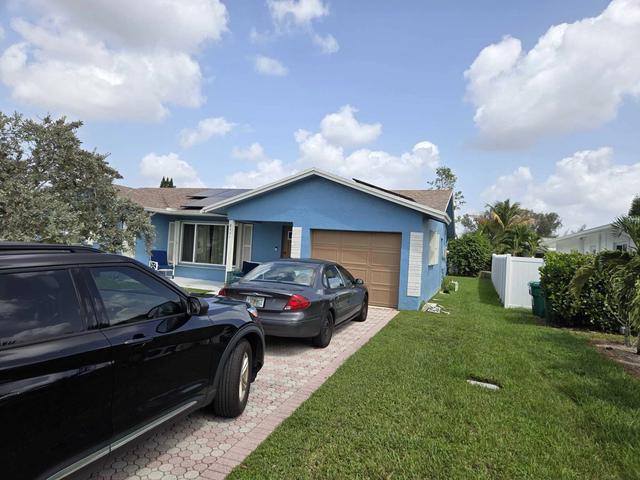 8111 NW 100th Ter NW, Tamarac, FL 33321