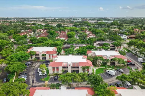 20015 NE 3rd Ct #1, Miami, FL 33179