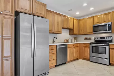 13 Jacaranda Dr #214, Plantation, FL 33324