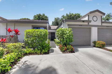 8246 Springview Ter, Boca Raton, FL 33496