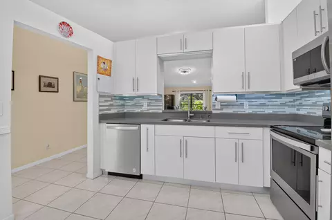 8246 Springview Ter, Boca Raton, FL 33496 photo 15