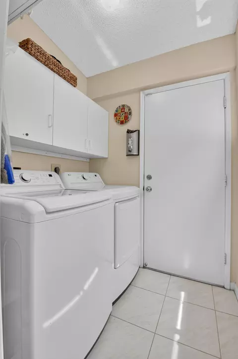 8246 Springview Ter, Boca Raton, FL 33496 photo 17