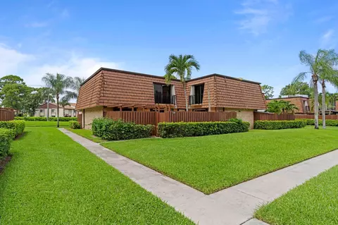 1405 14th Ln, Greenacres, FL 33463