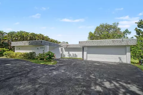 5707 White Hickory Cir, Tamarac, FL 33319