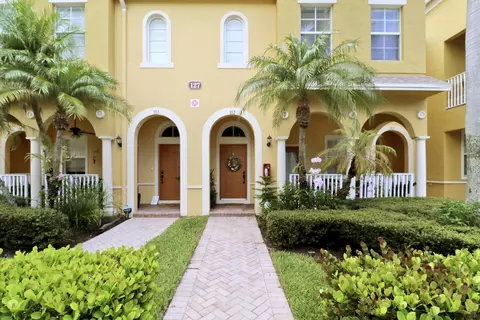 127 Seagrape Dr, Jupiter, FL 33458 photo 1