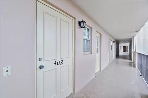Entry Way - 9101 W Sample Rd #402, Coral Springs, FL 33065 photo 2 of 5