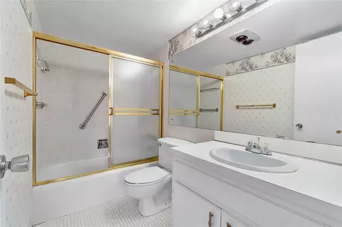 Bath - 9101 W Sample Rd #402, Coral Springs, FL 33065 photo 2 of 2