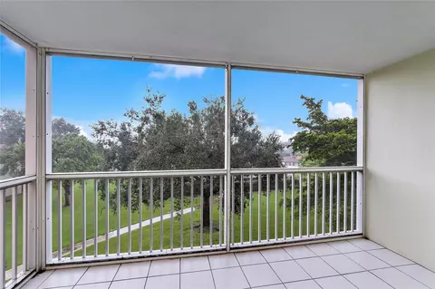 Exterior - 9101 W Sample Rd #402, Coral Springs, FL 33065 photo 4 of 5
